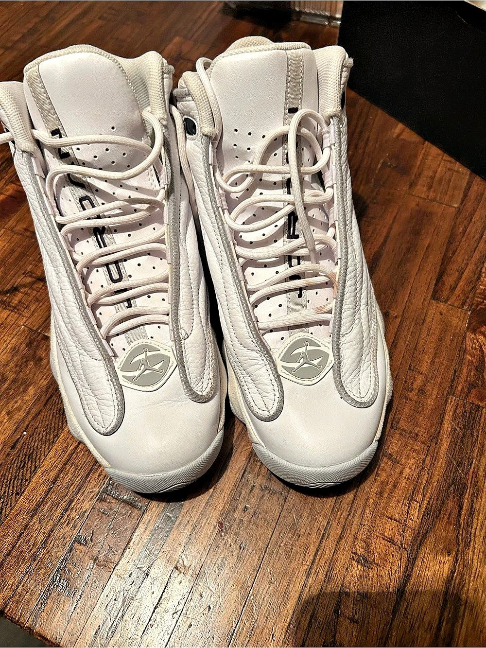 Jordan Pro Strong White & Gray Sneakers US 8 Like New